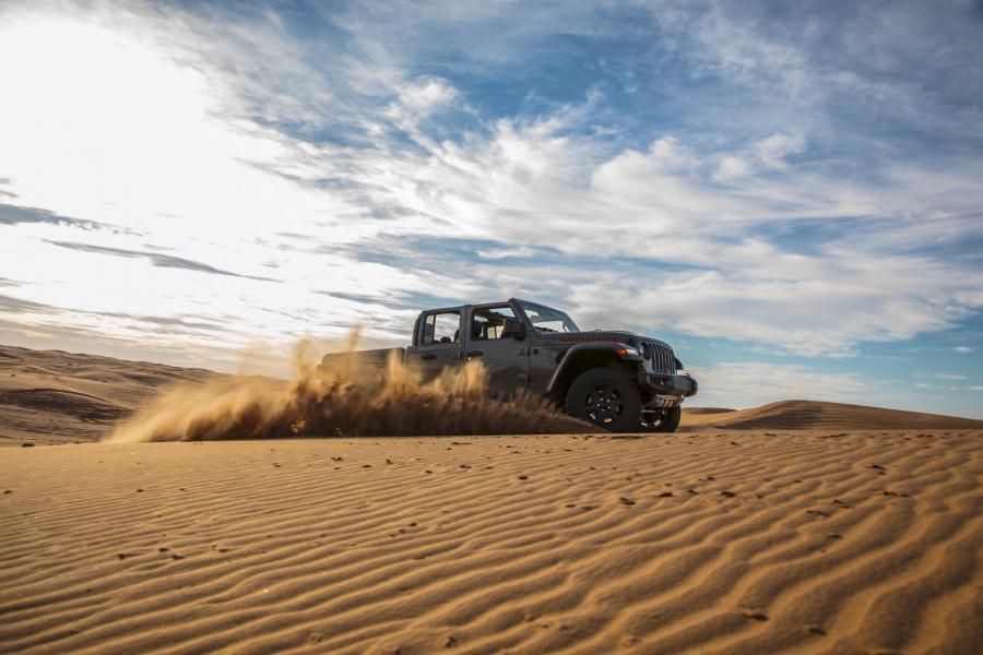  Jeep Gladiator Mojave (JT) 2020 года  (NA) (фото 47 из 58)